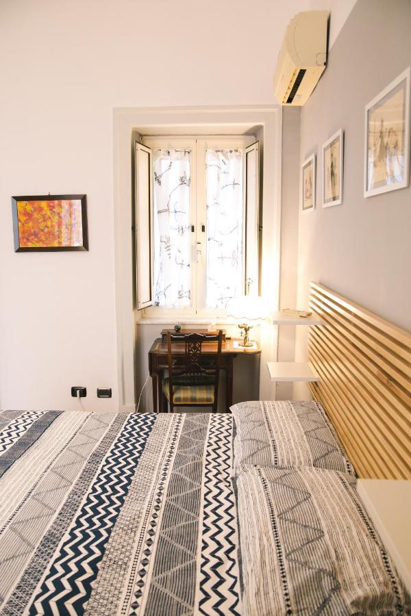 La Casa Del Nespolo, 2 Terrazzi E 2 Bagni In Centro Leilighet Napoli Eksteriør bilde