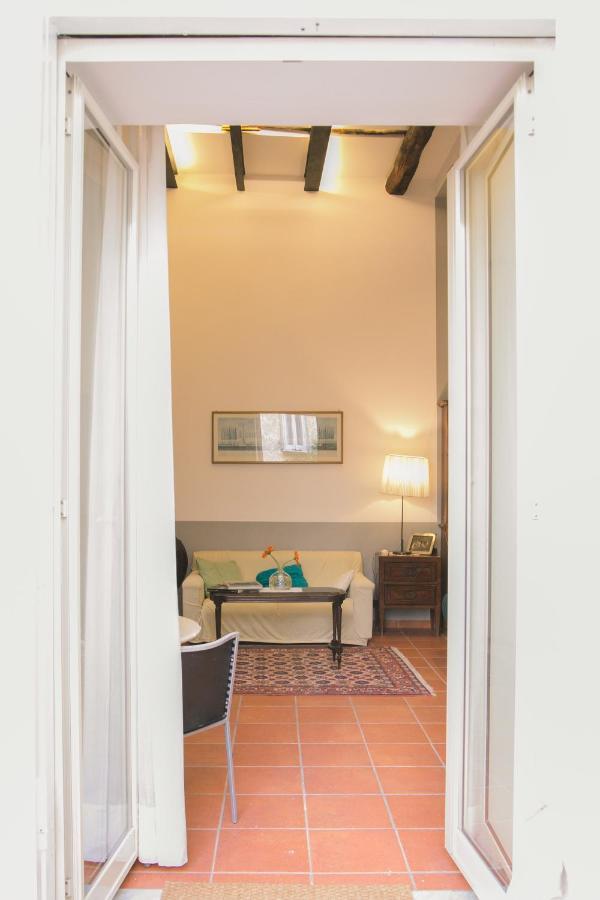 La Casa Del Nespolo, 2 Terrazzi E 2 Bagni In Centro Leilighet Napoli Eksteriør bilde