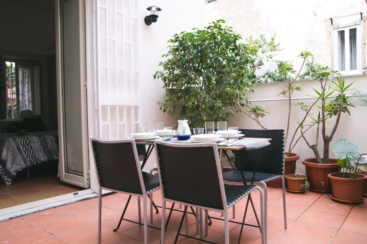 La Casa Del Nespolo, 2 Terrazzi E 2 Bagni In Centro Leilighet Napoli Eksteriør bilde