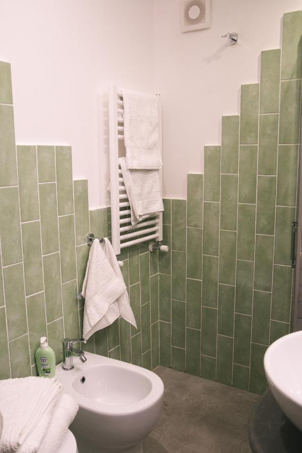 La Casa Del Nespolo, 2 Terrazzi E 2 Bagni In Centro Leilighet Napoli Eksteriør bilde